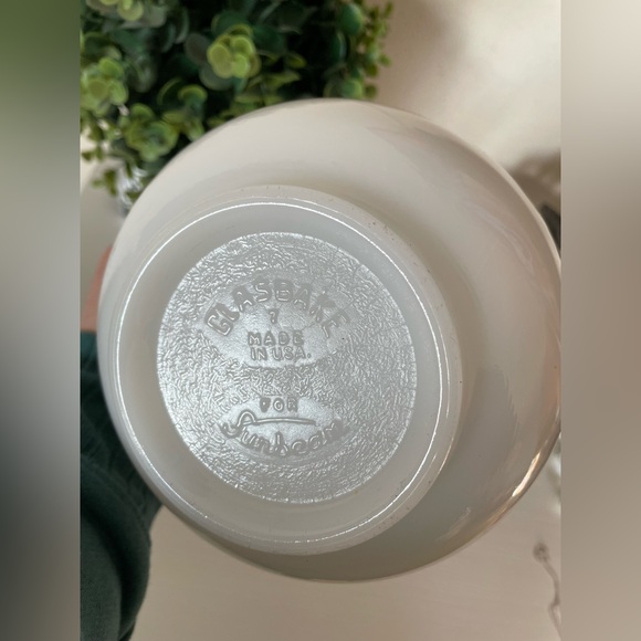 Sunbeam Mixmaster Model 7 Glasbake Milk Glass Mixer Bowl Vintage 1940s with pour - Picture 5 of 5
